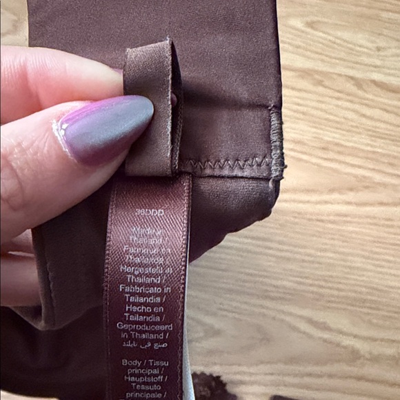 SKIMS Chocolate Lace Detail Bra - Picture 4 of 4